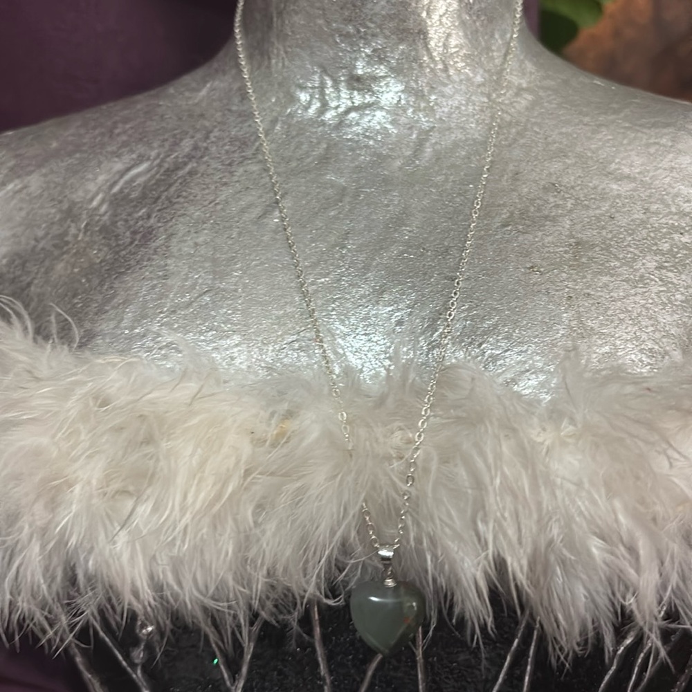 UL037 Moss Agate Heart Shaped Necklace Pendant